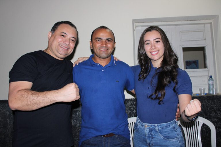 Em Santana do Piauí, Evaldo Gomes e Fernanda Gomes falam sobre trabalho e propostas