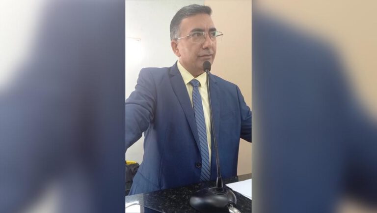 Vereador Marcos Buriti pede pavimentação e sinalização para as ruas e avenidas de Picos