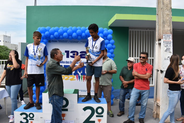 Prefeitura de Picos realiza I Maratoninha Escolar em alusão aos 132 de emancipação politica