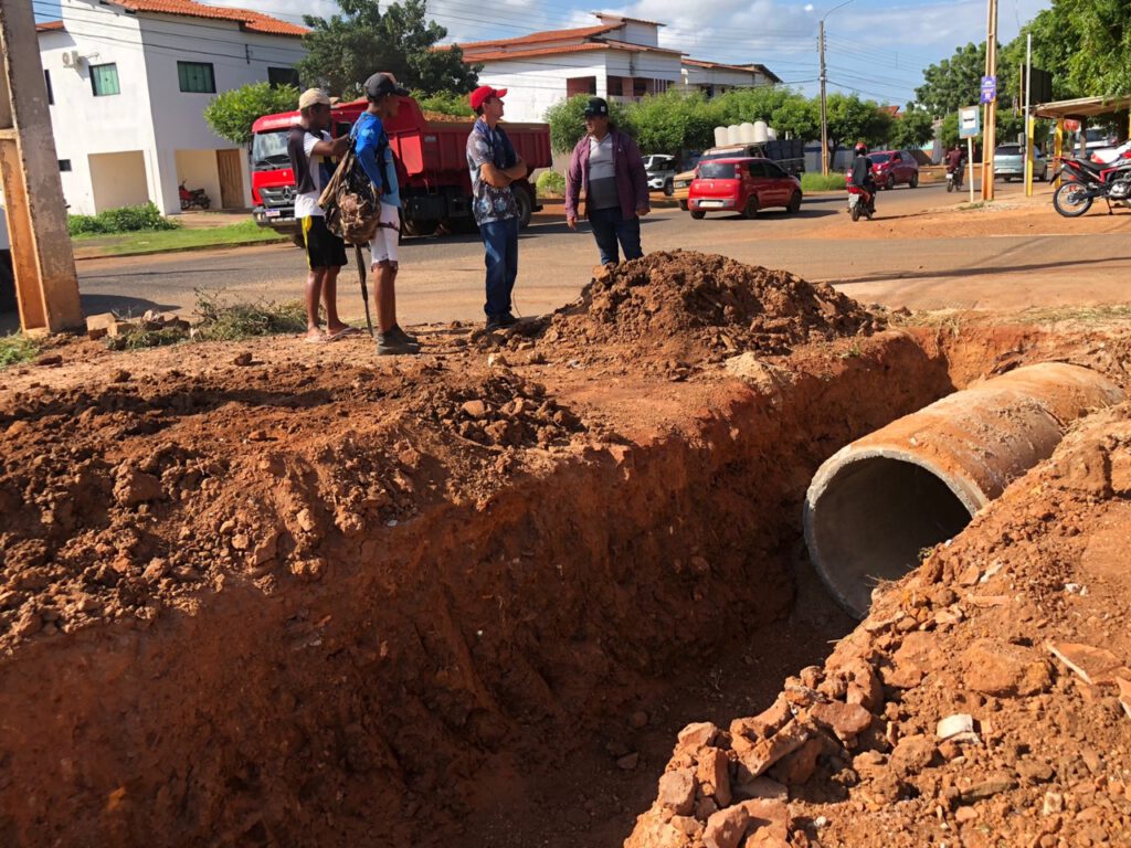 Defesa Civil realiza obra de restauração em sistema de drenagem de água no bairro Ipueiras