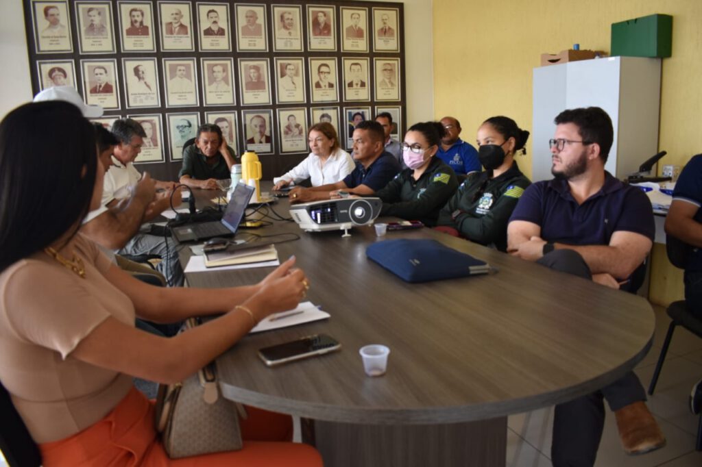 Prefeito Gil Paraibano recebe visita do presidente do INCT para discutir sobre o Lixão de Picos