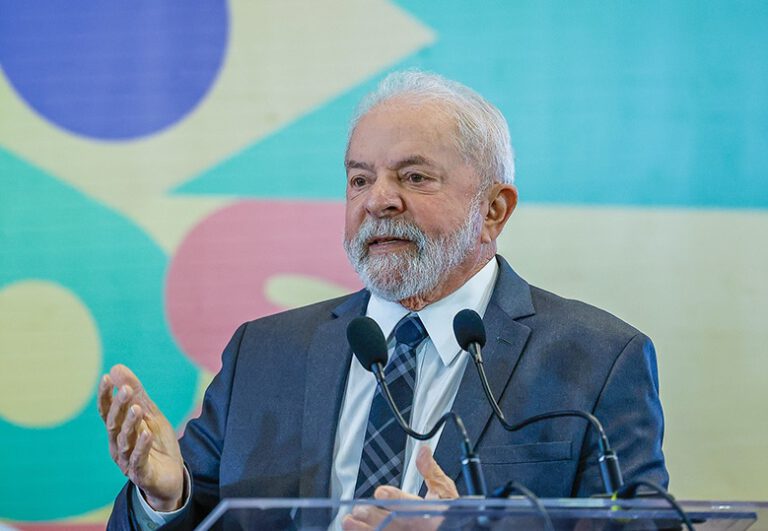 Wellington Dias anuncia que Lula virá ao Piauí para retomar obras