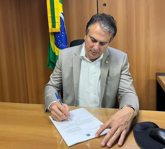 MEC anuncia reajuste e piso salarial dos professores será R$ 4,4 mil