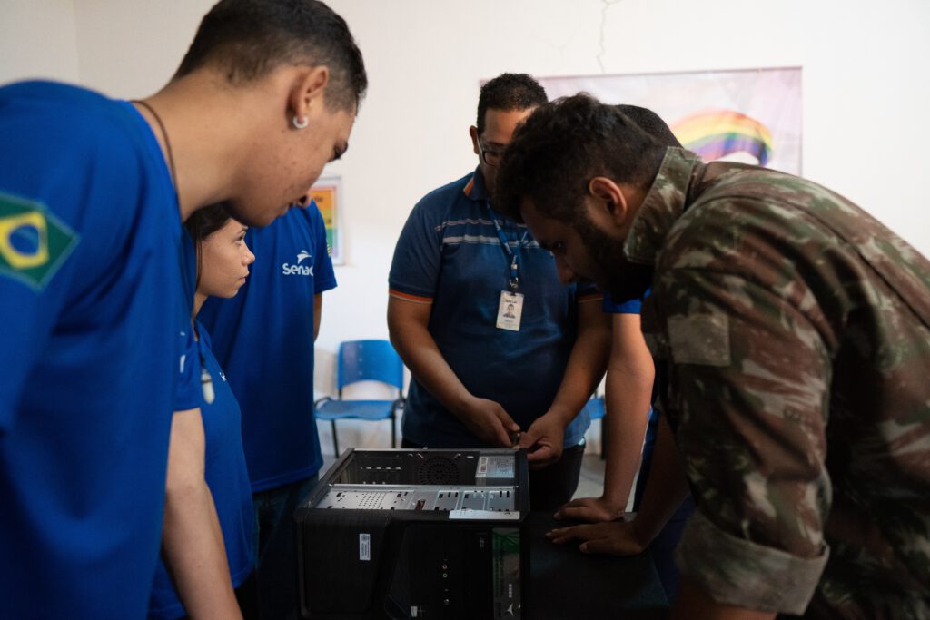 Laboratório de Informática da COJUV recebe manutenção nas máquinas e instalações   