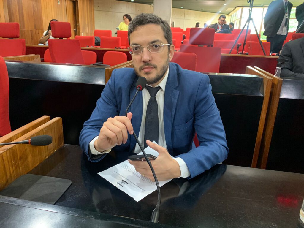 Deputado Aldo Gil requer audiência pública para debater melhorias à Uespi