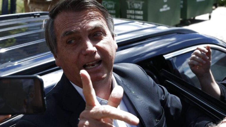 Bolsonaro diz à PF que estava medicado com morfina quando publicou informações falsas sobre eleições