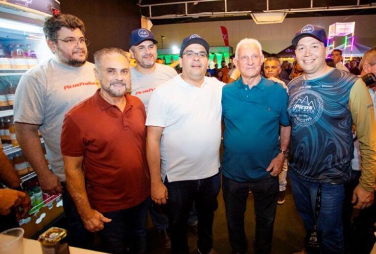 Governador Rafael Fonteles prestigia a Picos Pro Race e reitera a importância do evento para o Estado