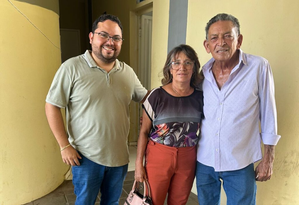Vereador Afonsinho recebe adesão de líder comunitária do bairro Junco