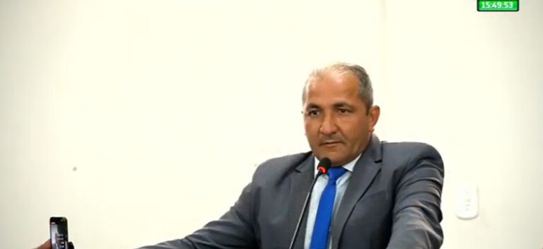 Vereador Dedé Monteiro solicita pavimentação das ruas do bairro Junco e destaca a limpeza da galeria da Praça do Sagrado Coração de Jesus