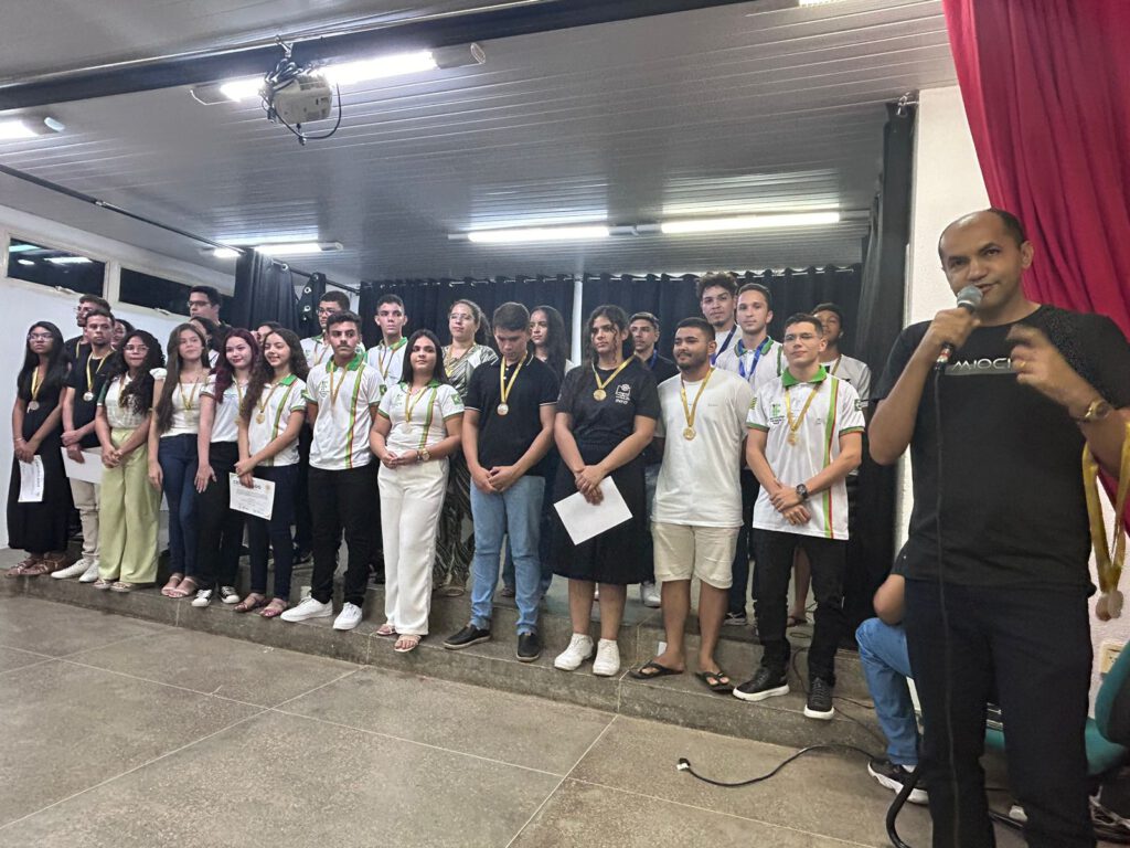 Estudantes do IFPI de Picos conquistam medalhas nas Olimpíadas de   Geografia, Português e Matemática