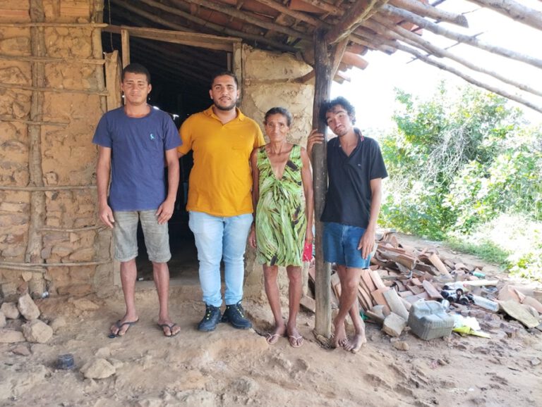 Prefeitura de Picos construirá nova casa para agricultora do povoado Coroatá após perdas causadas pelas chuvas