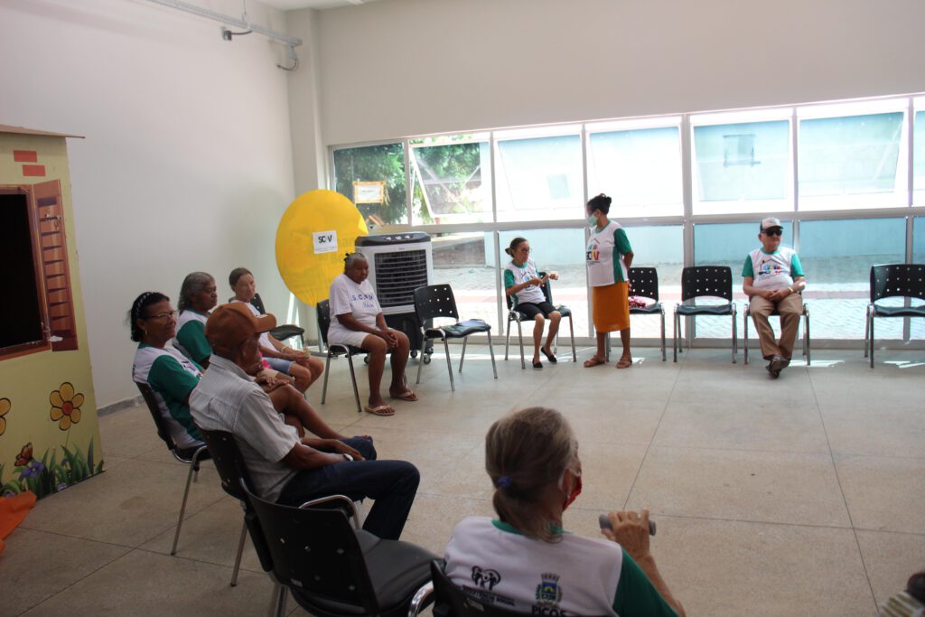 CRAS da Morada Nova realiza ação com os idosos que fazem parte do SCFV