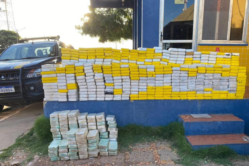 Operação conjunta apreende quase 800 quilos de cocaína em Santo Antônio de Lisboa