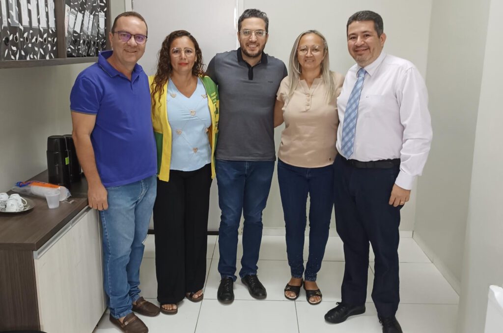 Secretário de Saúde de Picos autoriza revisão do plano de cargos e salários dos Agentes Comunitários de Saúde