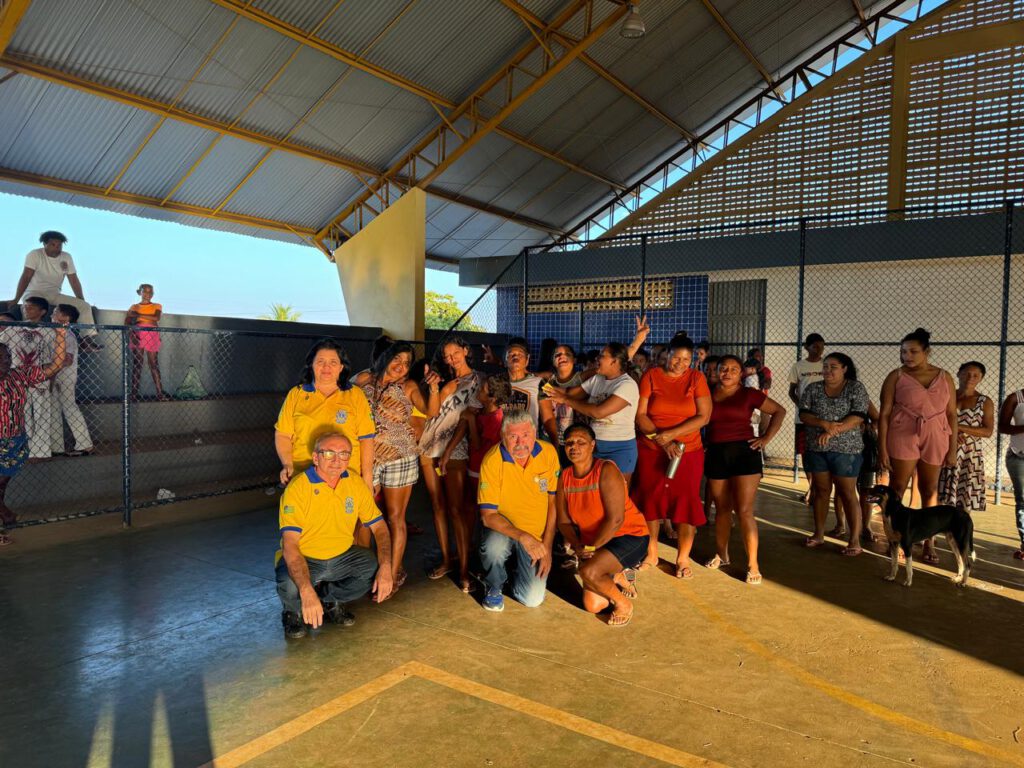 Lions Club de Picos promove doação de cestas básicas na comunidade Quilombo