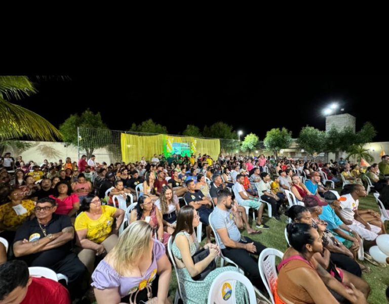 Centenas de pessoas prestigiaram o lançamento da candidatura a vereador de Picos de Matusalém Almeida