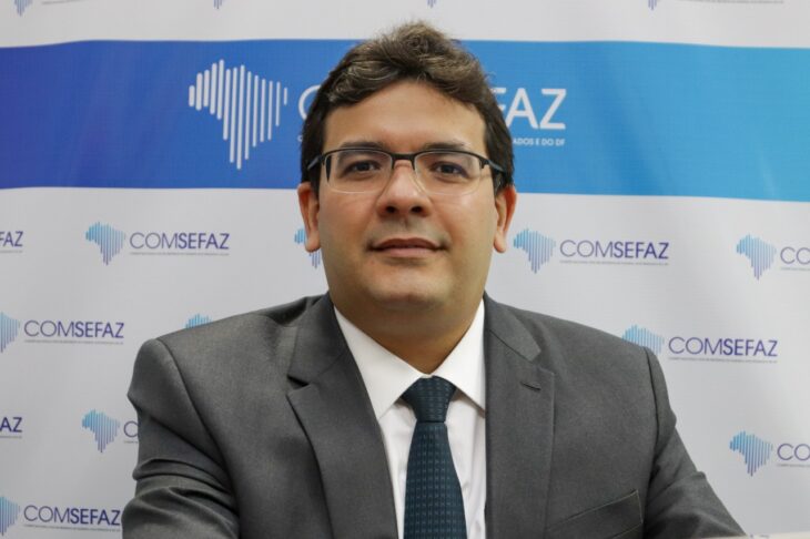 Governador Rafael Fonteles anuncia concurso com 1000 vagas para a área da Saúde