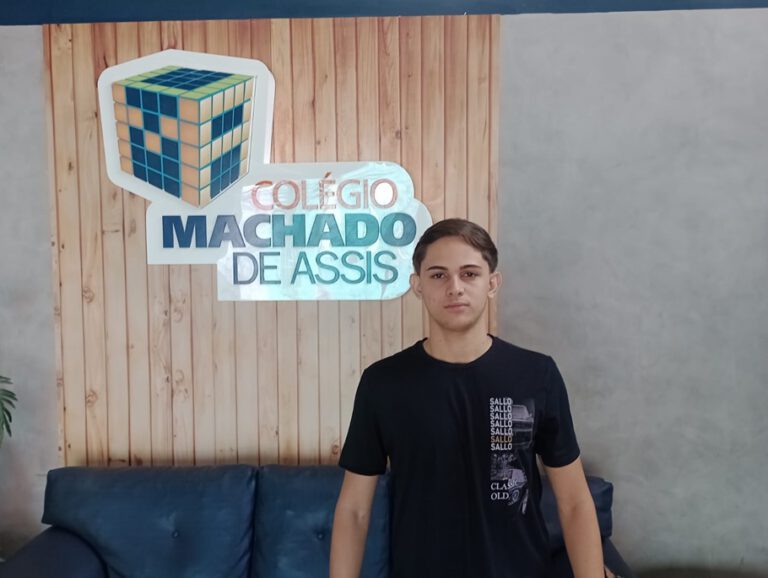 Aluno do Colégio Machado de Assis de Picos fica em primeiro lugar no Piauí na EsPCEx