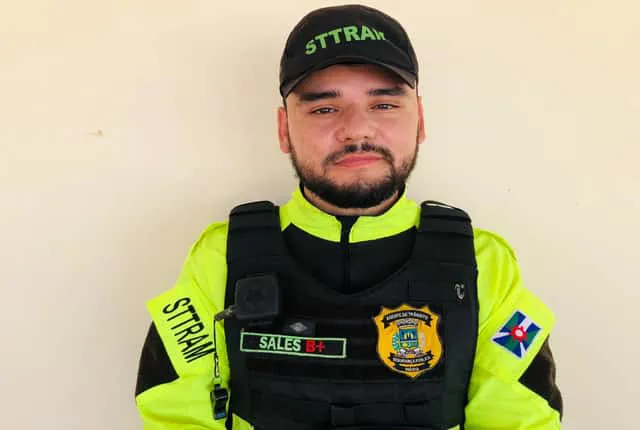 Adan Sales, agente de trânsito